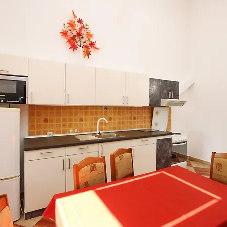 Apartment Charmante In Mit Eigenem Balkon By Interhome *