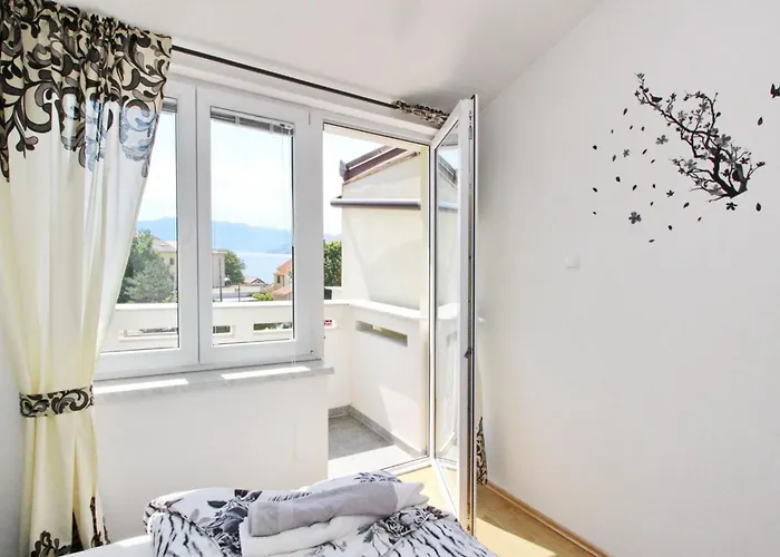 Charmante In Mit Eigenem Balkon By Interhome *