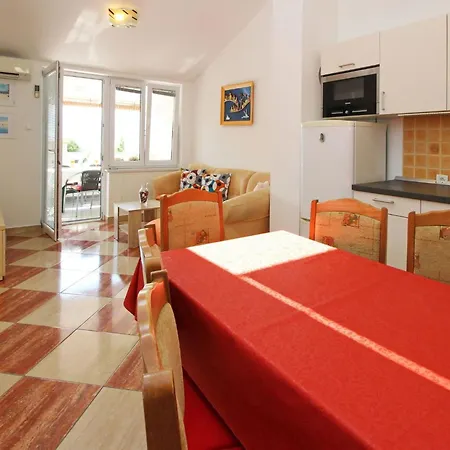 Apartmán Charmante In Mit Eigenem Balkon By Interhome *