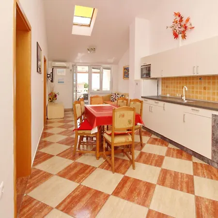 Charmante In Mit Eigenem Balkon By Interhome Apartmán *