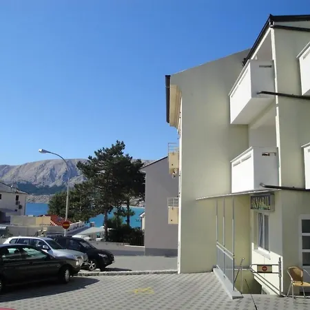 Apartament Charmante In Mit Eigenem Balkon By Interhome