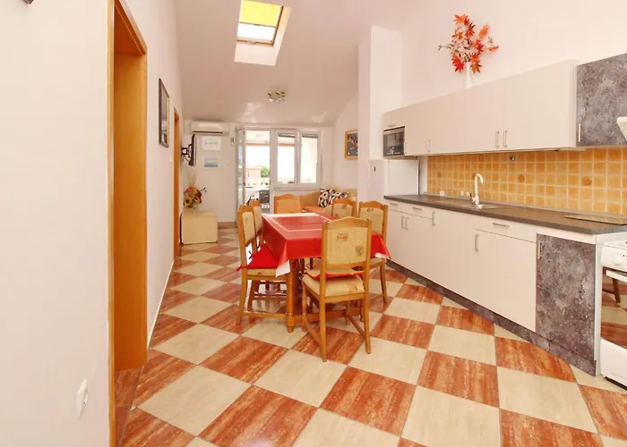 Charmante In Mit Eigenem Balkon By Interhome Διαμέρισμα *